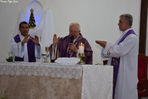 Apresentação do Administrador e o Vigário da Paróquia de Nossa Senhora Aparecida