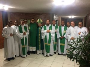 Dom Carlos faz visita pastoral aos Seminaristas no Seminário Central da Bahia